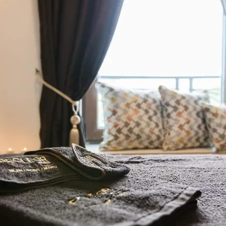 луксозен в резиденция лазурен бряг Burgas