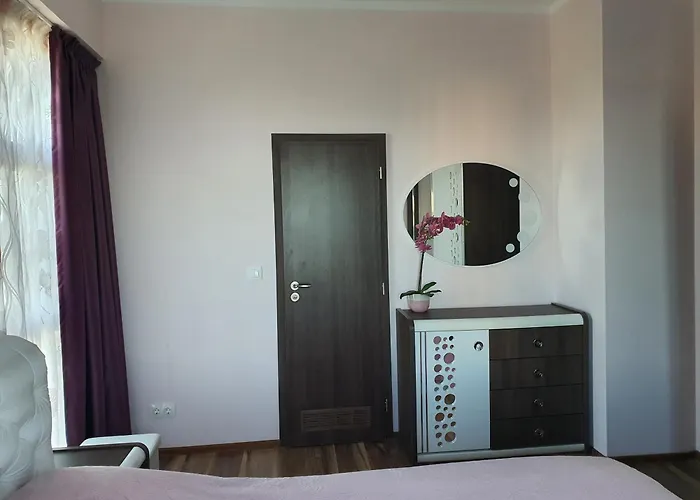 луксозен в резиденция лазурен бряг Burgas City