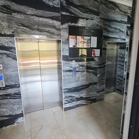луксозен в резиденция лазурен бряг Apartman Burgasz